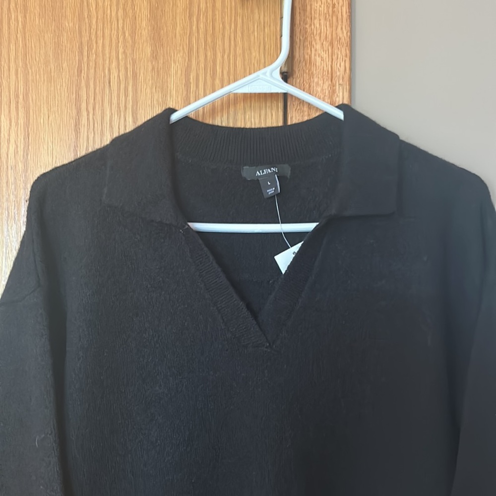 Sweater - Picture 2 of 5